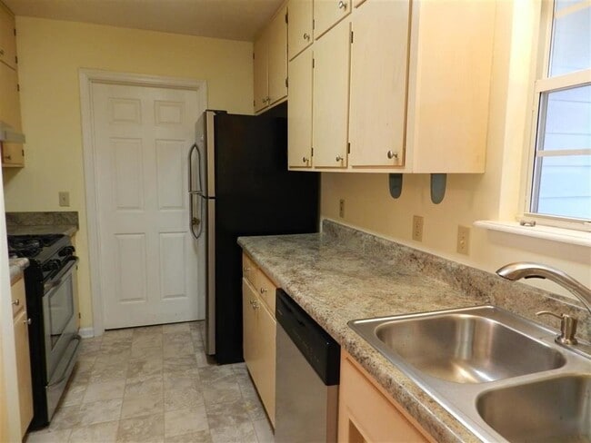 Photo - 3859 McFarlane Dr