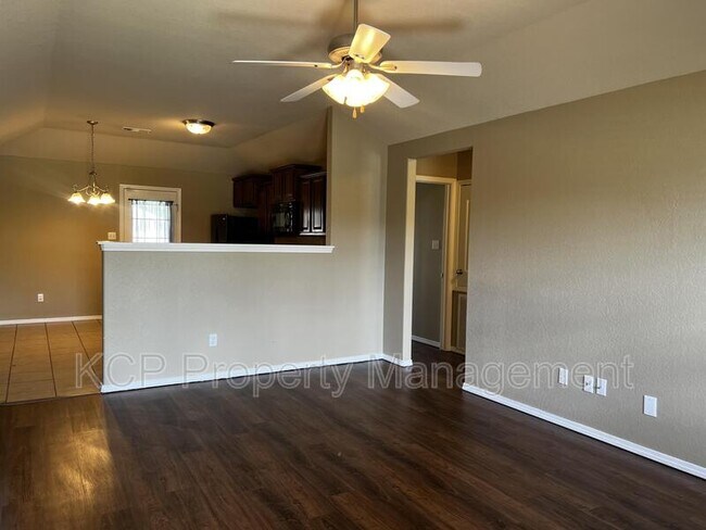 Photo - 210 Regency Dr