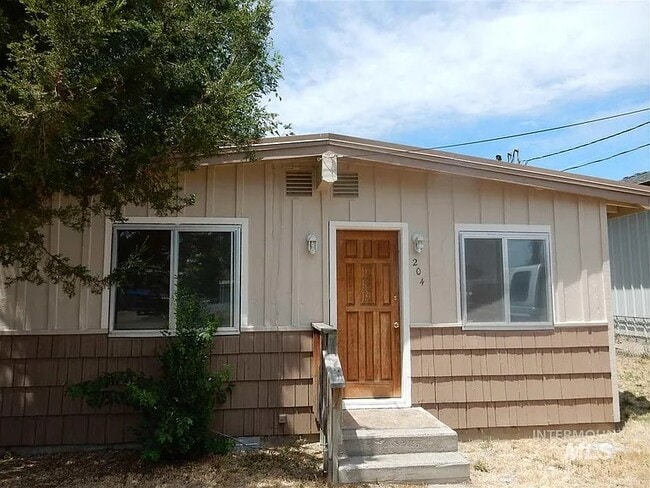 Photo - 204 W 35th St