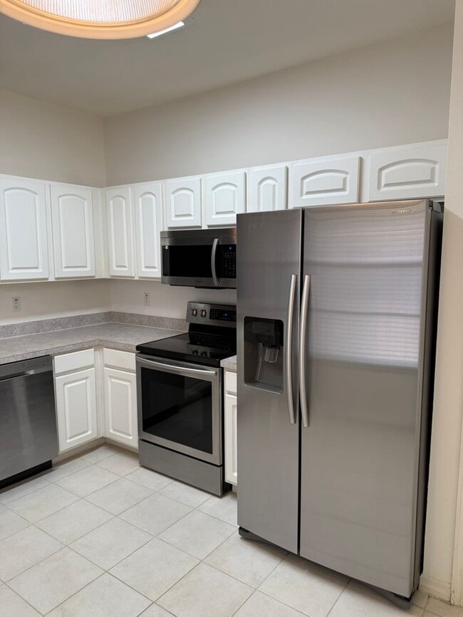 Photo - Spacious 2 Bedroom, 1.5 Bath Townhouse For...