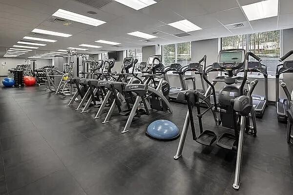 Photo - 511 W 44th St