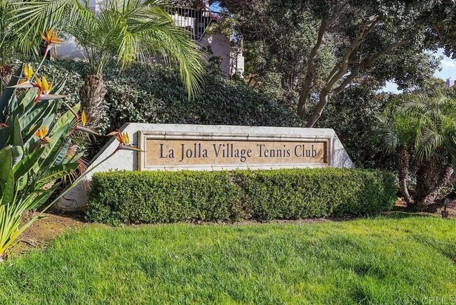 Super Spacious 2-Bedroom 2.5-Bathroom La J... - Super Spacious 2-Bedroom 2.5-Bathroom La J... Townhome