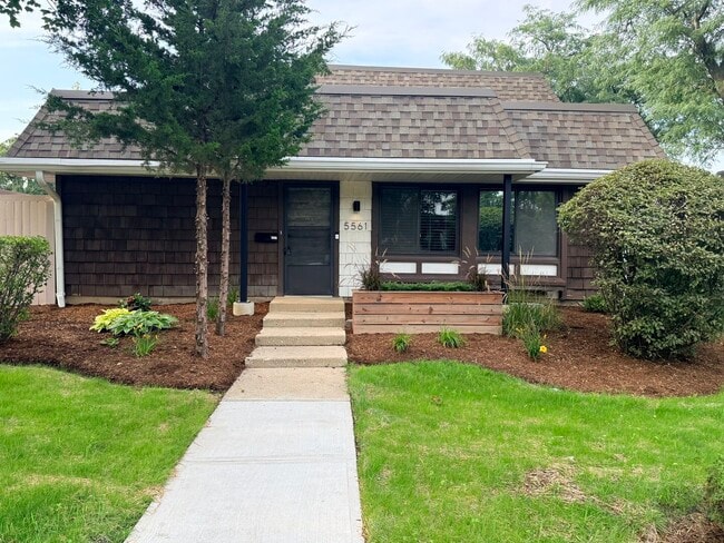Building Photo - 5561 Court F