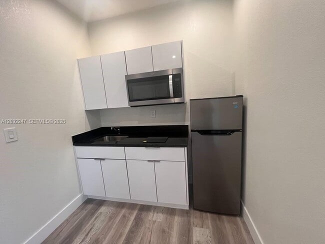 1031 NE 17th Terrace Unit 0