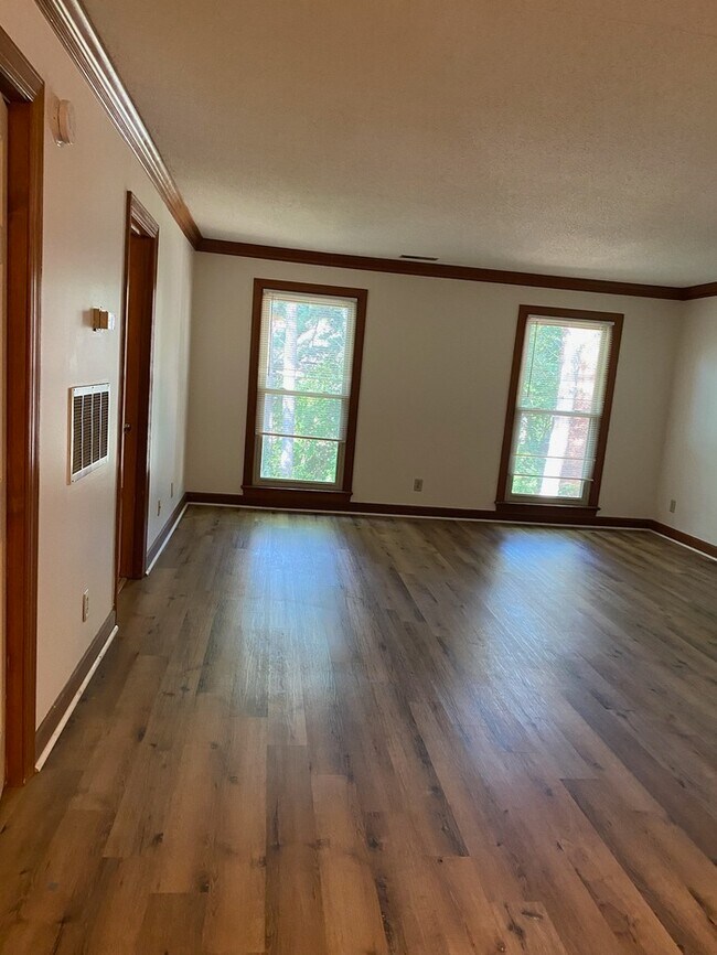 Photo - West Raleigh. Perfect for Roommates. Walk to NCSU! On Wolfline. Unidad 302