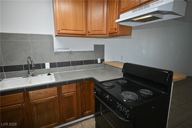 Photo - 2334 N Lamb Blvd Unit D