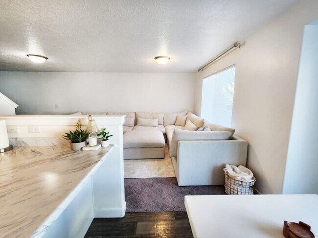 Photo - 447 S Pegasus Way