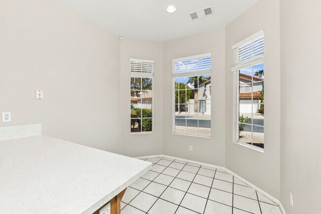 891 Sweeping Vine Ave