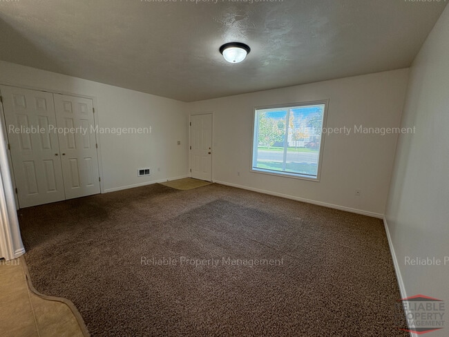 Photo - 3108 E Chasewood Dr Unit 2