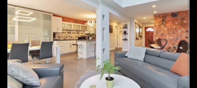 Photo - 1430 Waukegan Rd