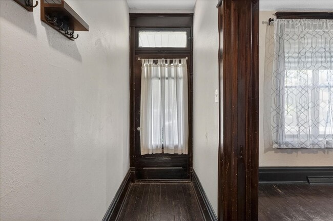 Photo - 2303-2305-2305 Russell Blvd Unit 1F