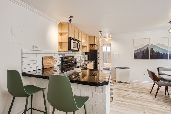 Photo - 1135 Elizabeth St Unit 101