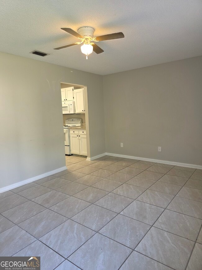 Photo - 760 Morningside Ln