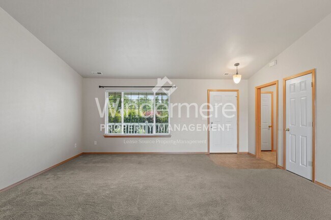 Photo - **Half off Full 1st Month's Rent** Great 3...