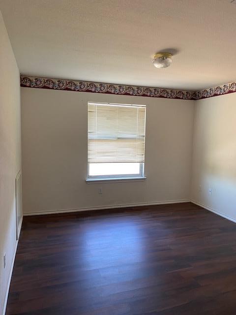 Photo - 810 N Creek Blvd