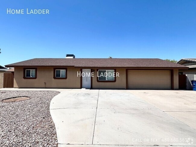Building Photo - 114 W Rawhide Ave Rental
