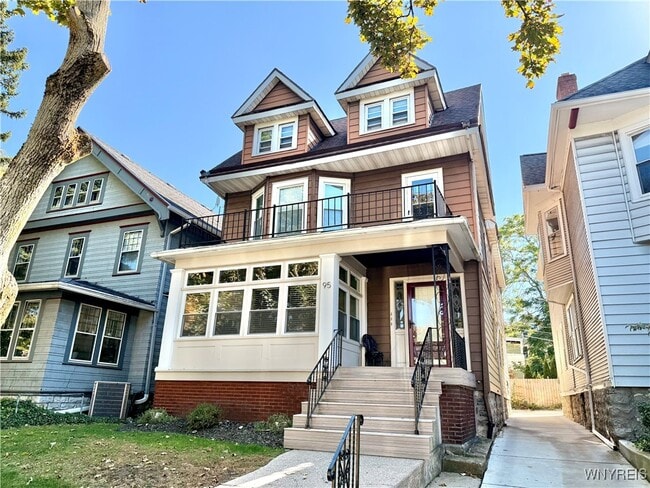 Building Photo - 95 Inwood Pl