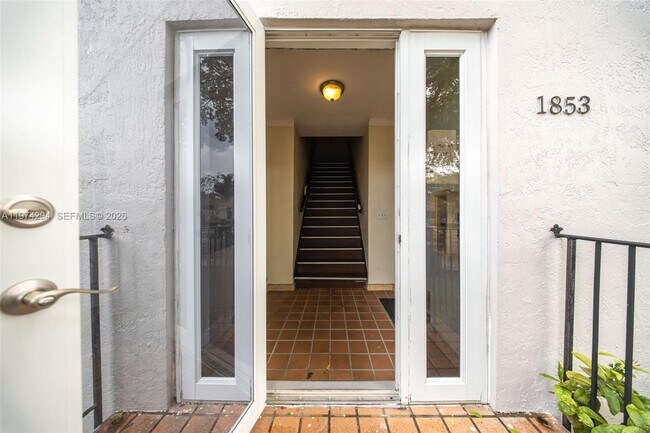 Photo - 1853 SW 17th St Unit 3