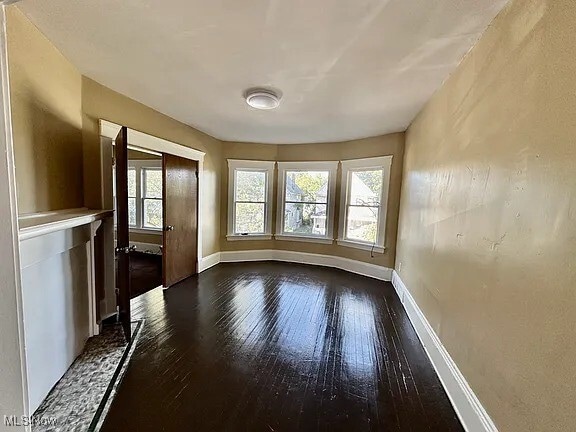 Building Photo - 1317 E 85th St Unit UP