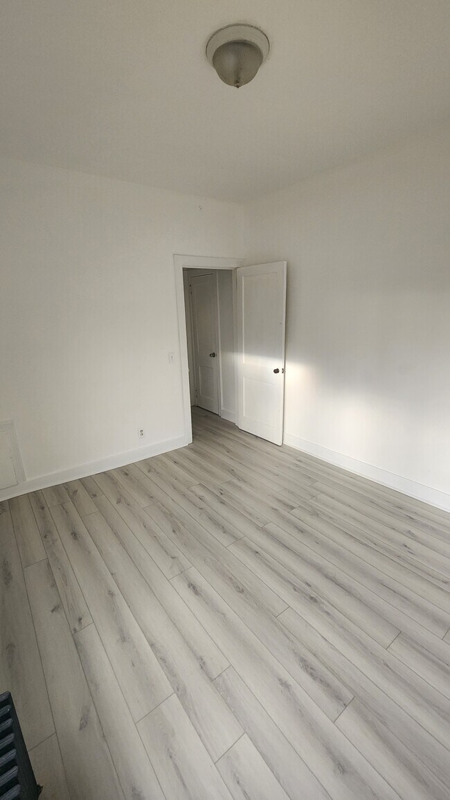 Photo - 635 Main St Unit 2