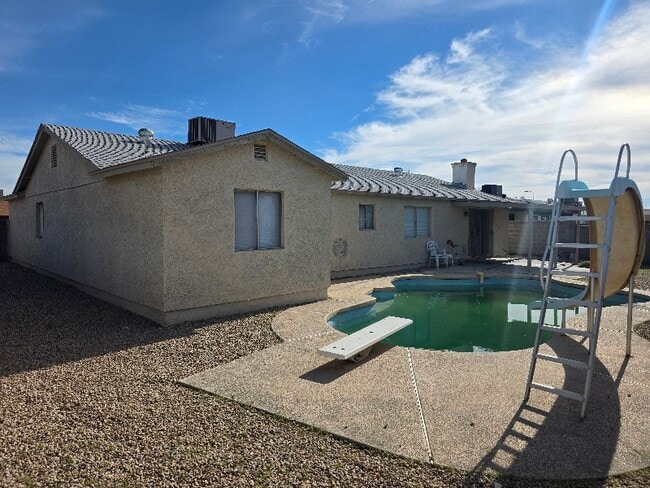 Photo - 4852 N 81st Dr