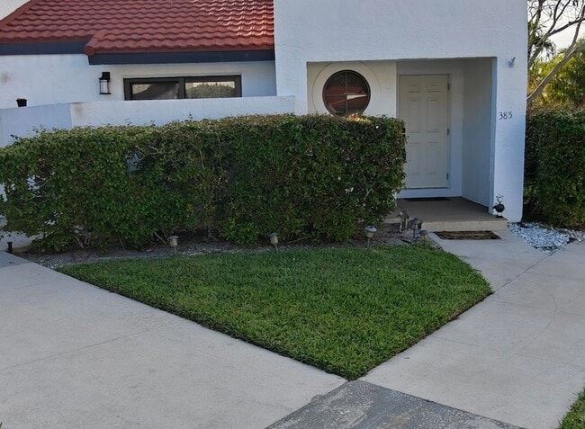 Photo - 385 NW 36th Ave