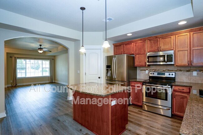 Photo - 5020 Cinquefoil Ln