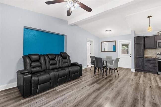 Photo - 1502 Daroca Dr