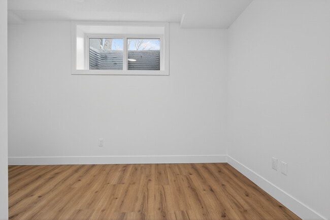 Photo - 9337 87 Ave NW Unit 2