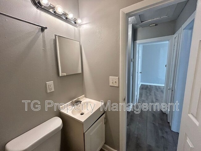 Photo - 3516 Phyllis St