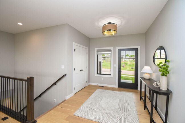 Photo - 1520 N Marlowe Ave