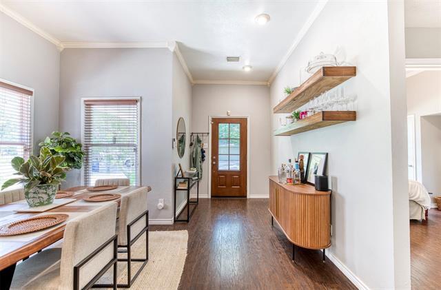 Photo - 5425 Victor St