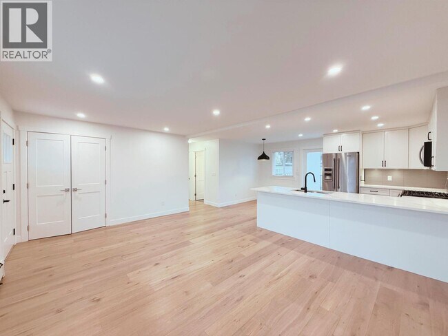 Photo - 1967 Dorset Ave