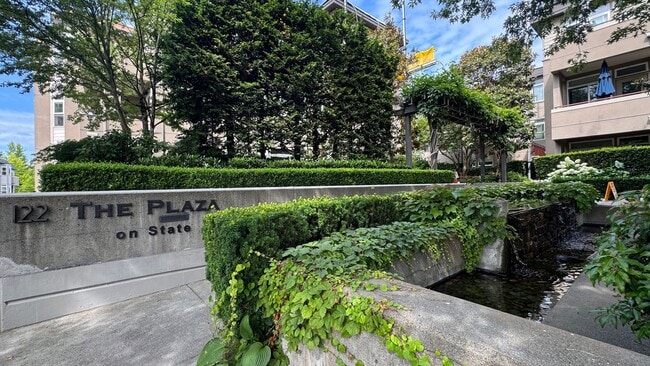 Building Photo - 2bd/2ba Kirkland Condo Unit 305E