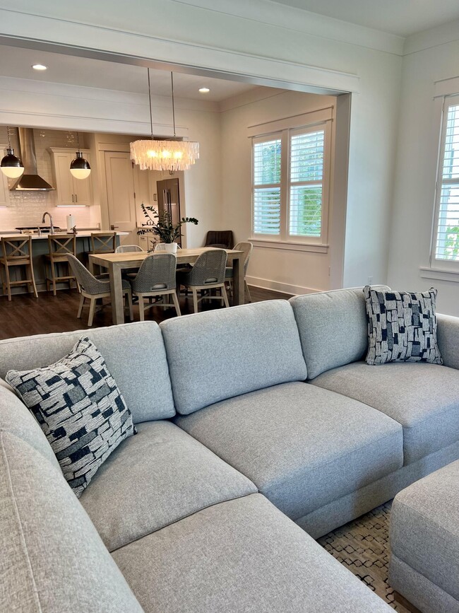 Photo - 235 Log Landing St