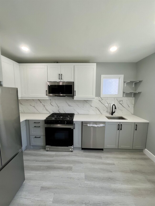 Photo - 20 W 49th St Unit 1