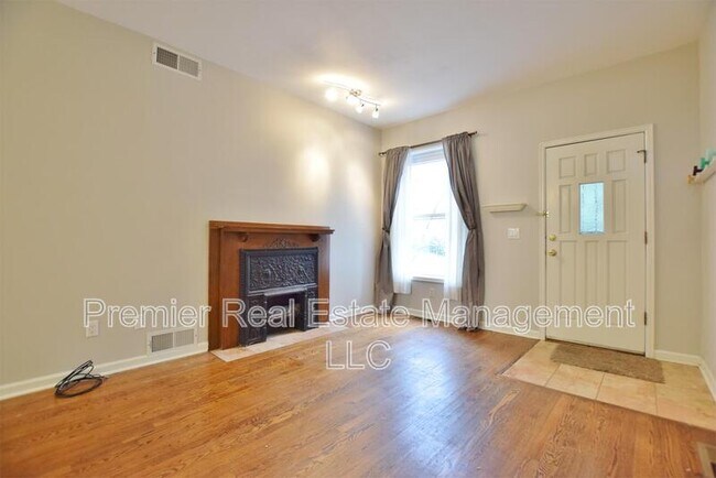Photo - 335 E 7th Ave