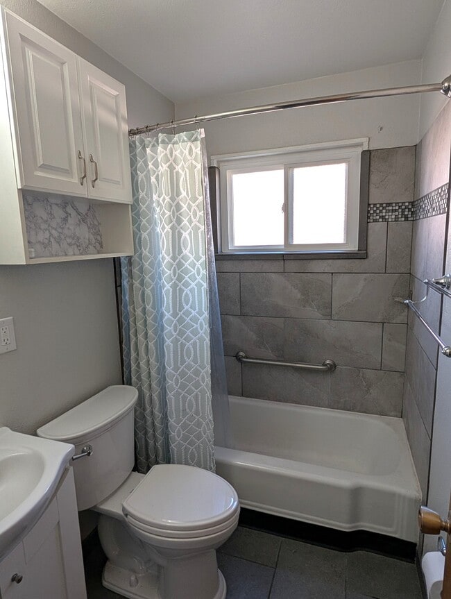 Photo - 10204 Candelaria Rd NE Unit 10204