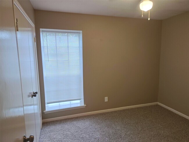 Photo - 11514 Meadow Ln Unit D