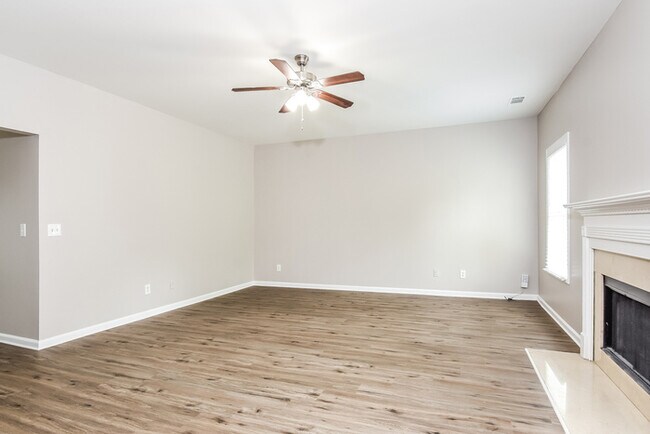 Photo - 39 Lenore Ct