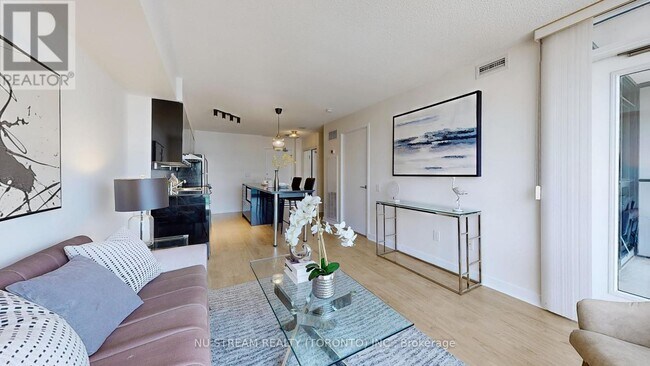 Photo - 19 Singer Ct Unit 1511