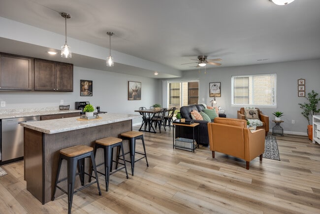 546 Sunrise Dr Unit 1