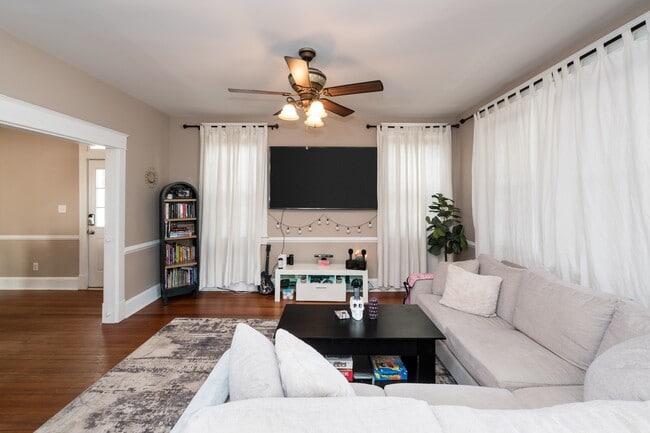 Photo - 1601 Ashland Ave