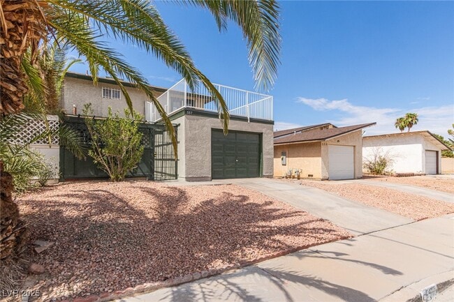 Photo - 557 Chelsea Dr
