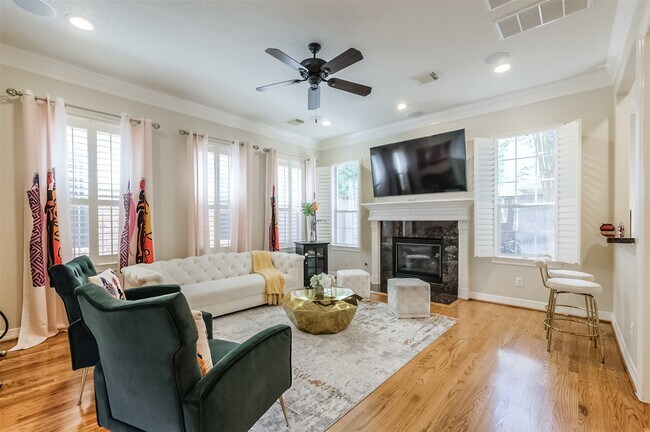 Photo - 7515 Shady Villa Walk