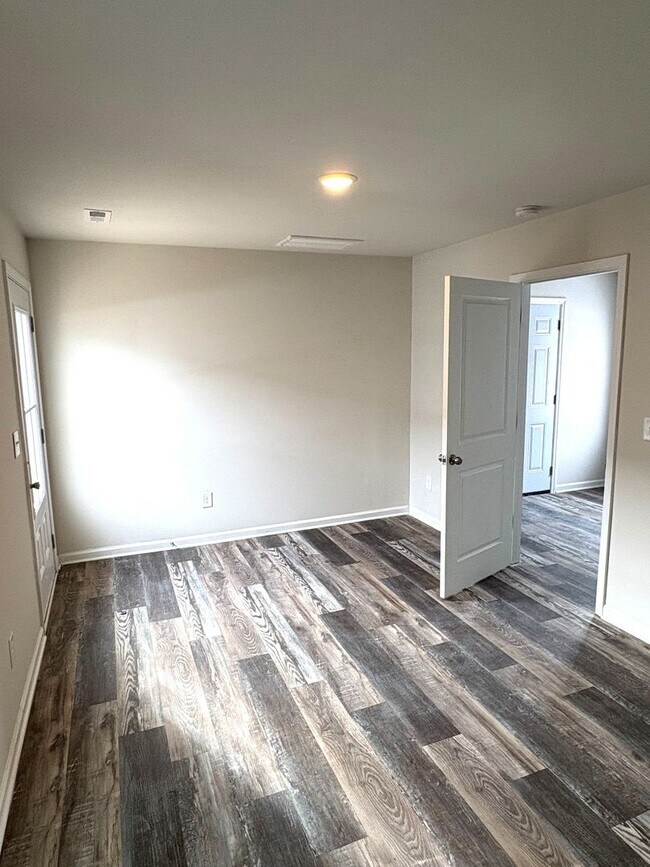 Photo - FIRST MONTH FREE - Bright 3BR 2.5BA Home w/ Full Appliance Kitchen • Garage Parking in Mooresville