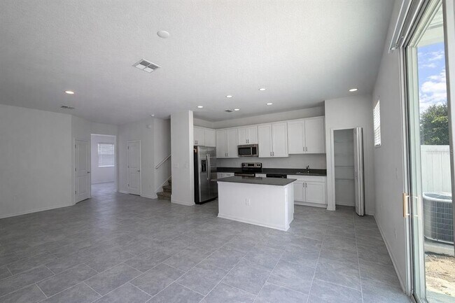 Photo - 7436 Stone Crk Trl