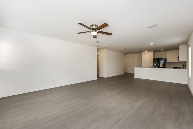 Photo - 1426 Merlin Blf St