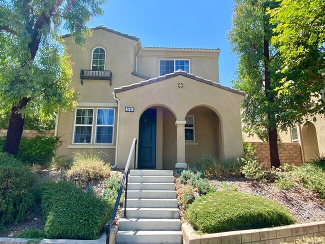 4 bed 3 bath home in the heart of Simi Val... - 4 bed 3 bath home in the heart of Simi Val...