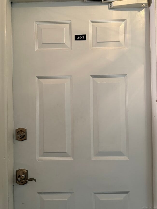 Photo - 77 Glenbrook Rd Unit APT 203